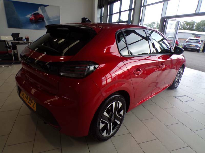 Peugeot 208 1.2 Puretech 100 Allure - 2024 74 GL74BFZ Red #4