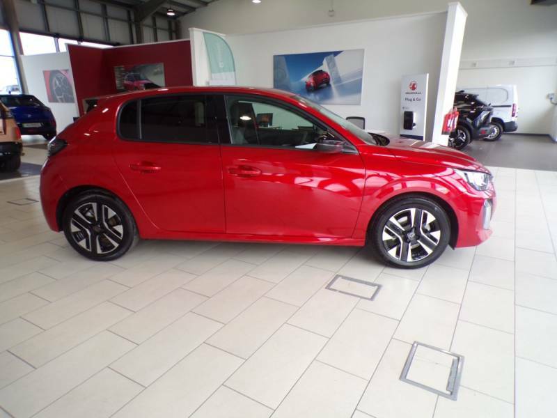 Peugeot 208 1.2 Puretech 100 Allure - 2024 74 GL74BFZ Red #3