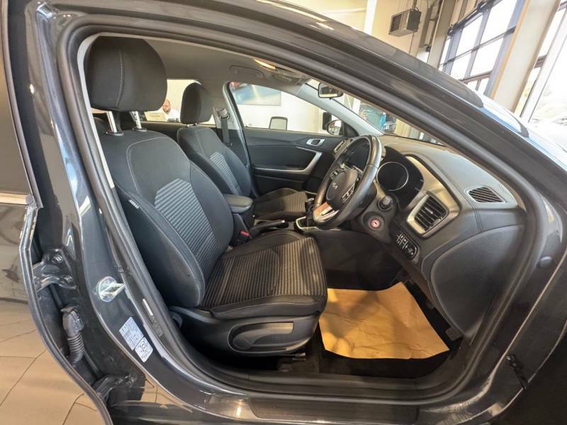 Kia Ceed 1.0T Gdi Isg 2 - 2022 22 GF22WKY Grey #2