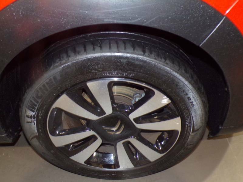 Citroen C3 1.2 Puretech 82 Flair - 2019 19 BF19JYR Orange #4