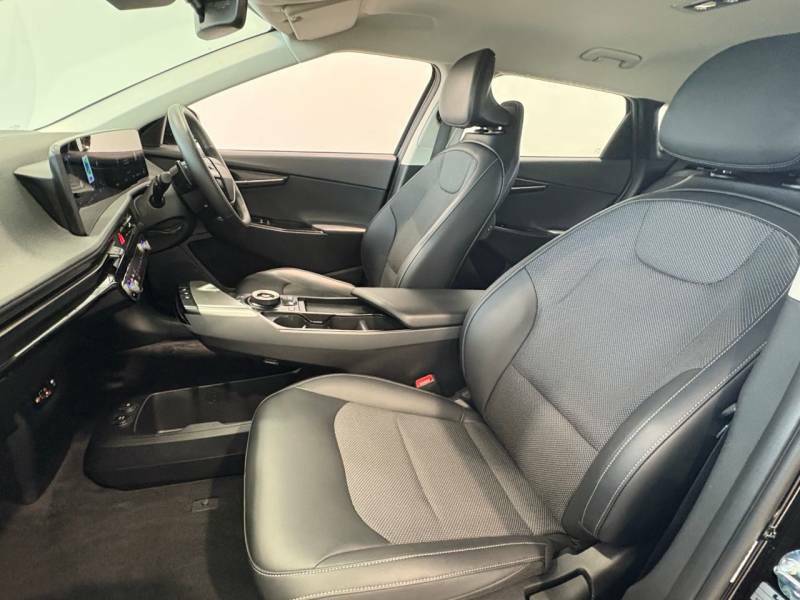 Kia EV6 125Kw Air Sr 63Kwh - 2025 25 ND25OBT Black #2