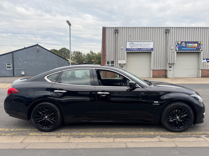 Infiniti Q70 Gt Hybrid Black #4