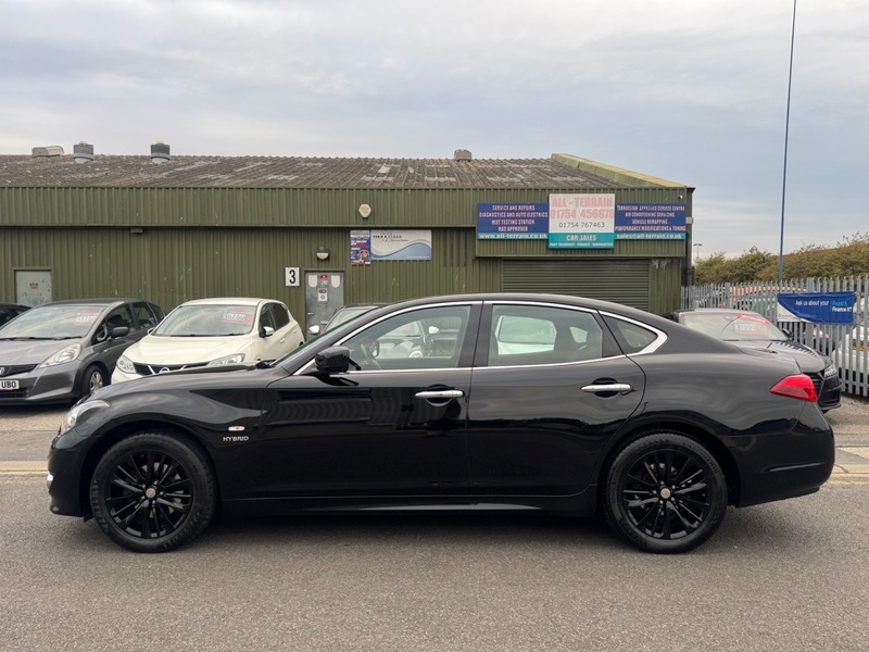 Infiniti Q70 Gt Hybrid Black #3