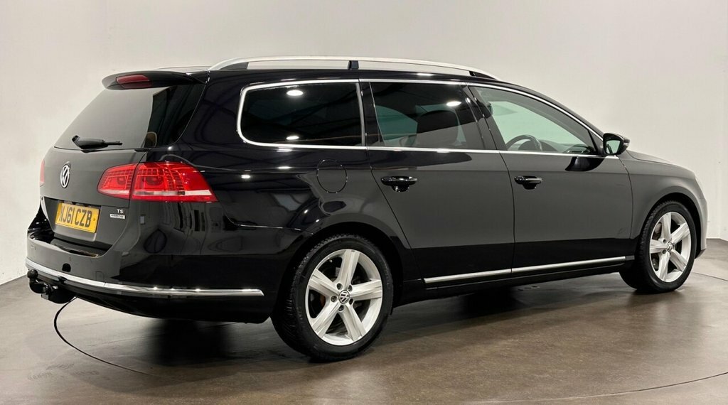 Volkswagen Passat Estate NJ61CZB Black #3
