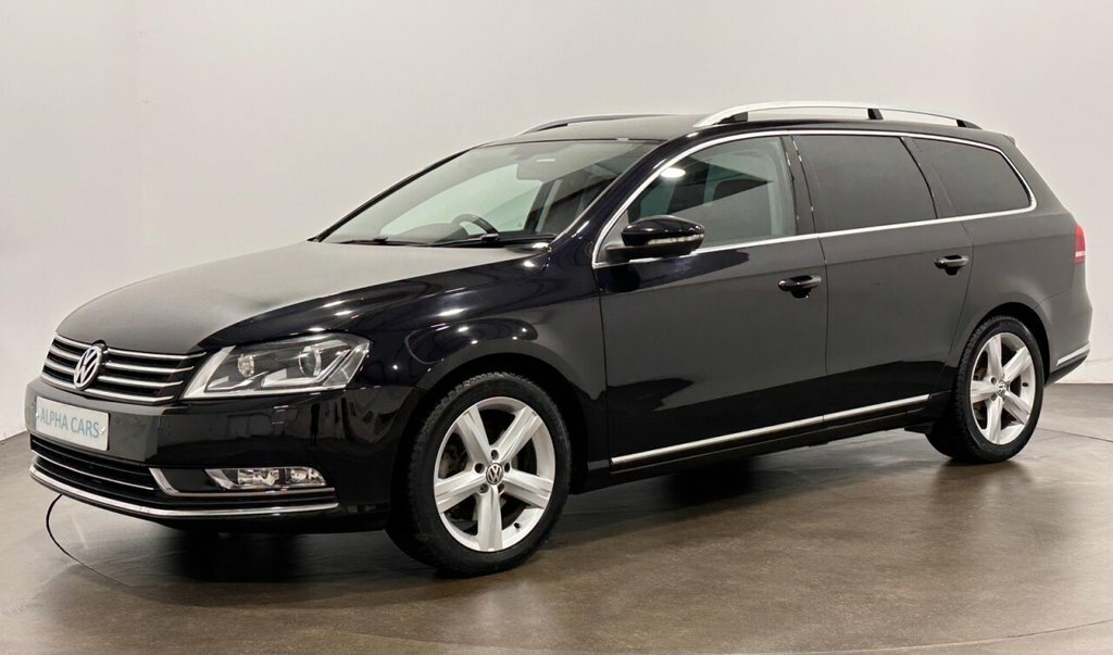 Volkswagen Passat Estate NJ61CZB Black #2