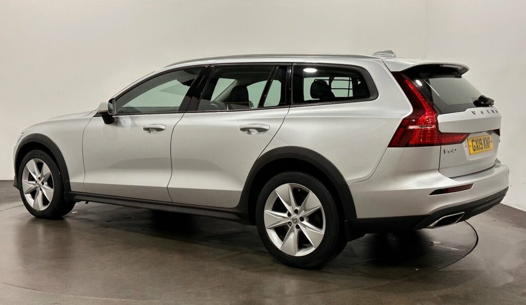 Volvo V60 Cross Country 2L Null GX19KNP Silver #3