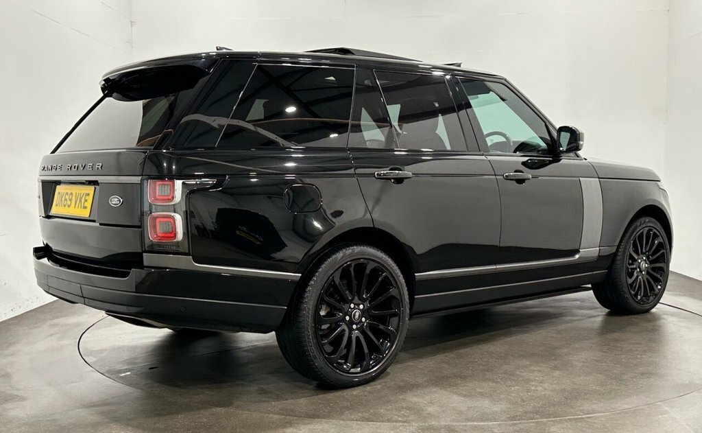 Land Rover Range Rover 4.4L Autobiography 5dr DK69VKE Black #4