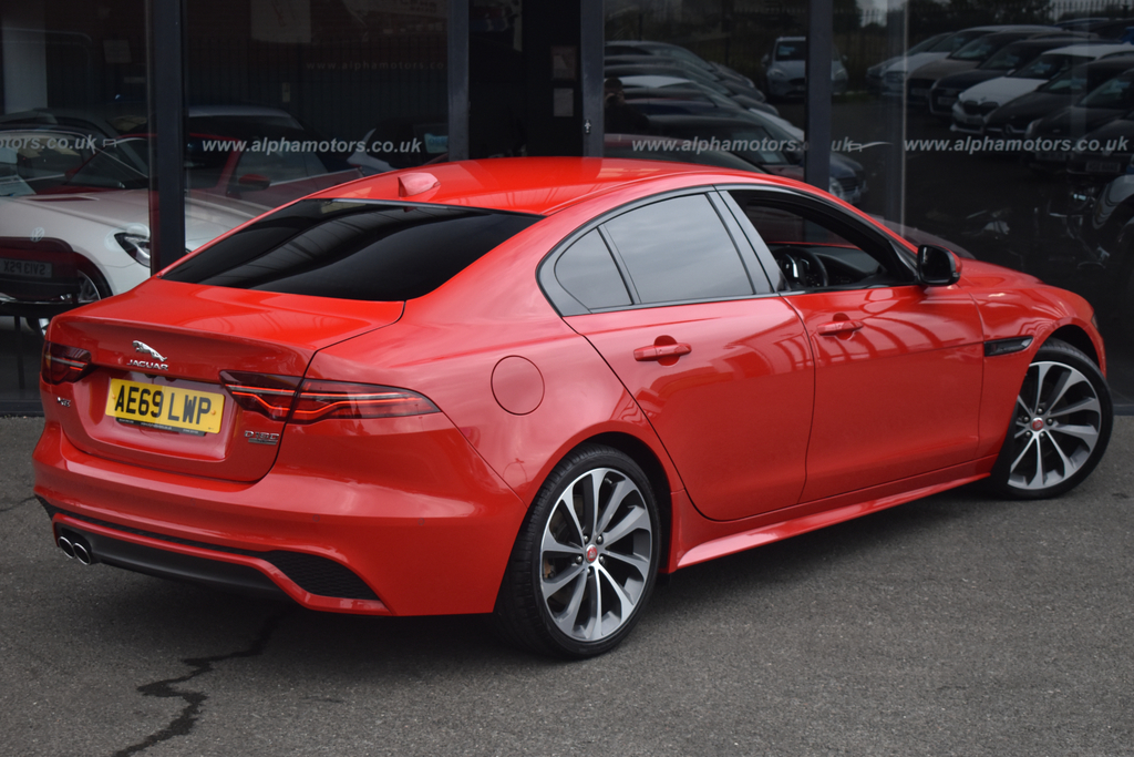 Jaguar XE 2.0 D180 R-dynamic Se Saloon Euro Red #5