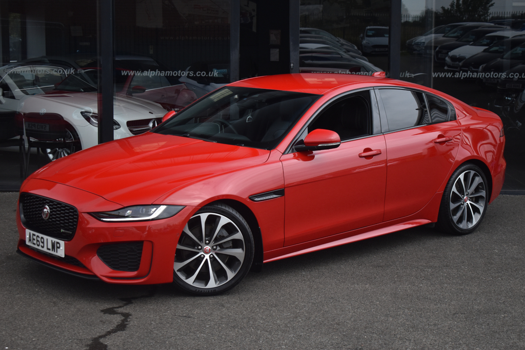 Jaguar XE 2.0 D180 R-dynamic Se Saloon Euro Red #4