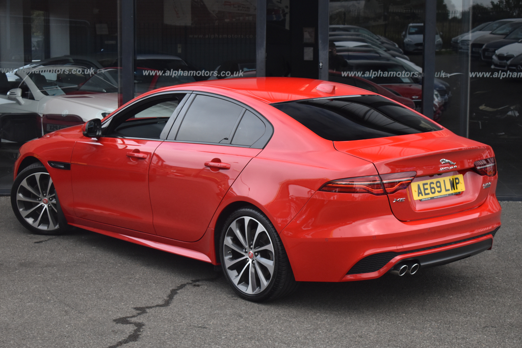 Jaguar XE 2.0 D180 R-dynamic Se Saloon Euro Red #2