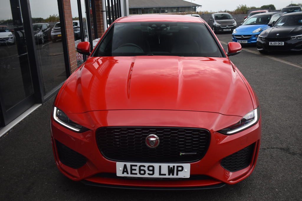 Jaguar XE 2.0 D180 R-dynamic Se Saloon Euro Red #3