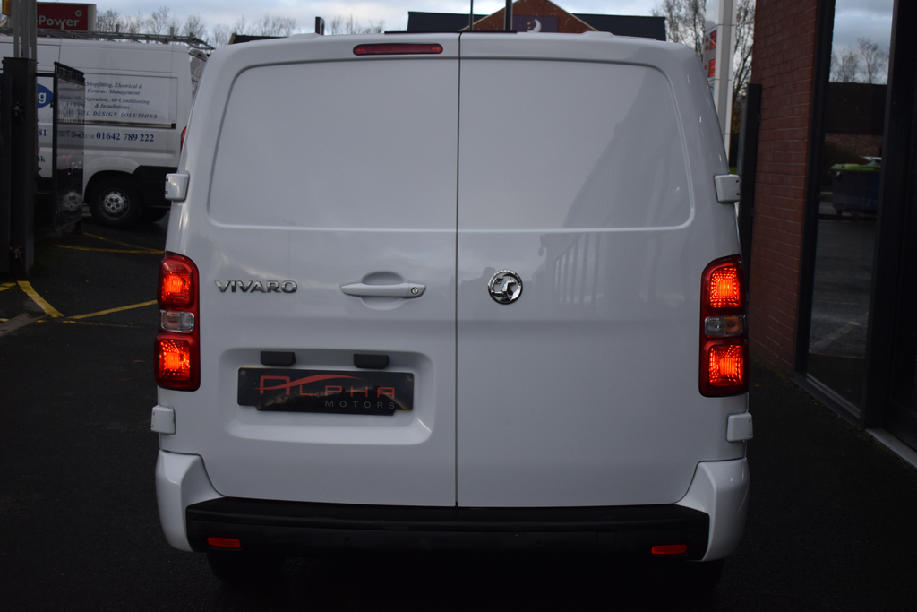 Vauxhall Vivaro 1.5 Turbo D 2900 Sportive Panel Van 6Dr Man DV72WUO White #6