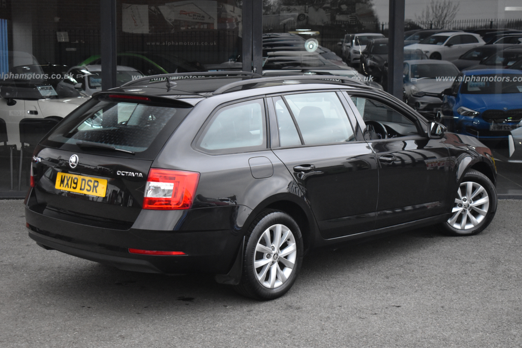 Skoda Octavia 1.6 Tdi S Hatchback Euro 6 Ss MX19DSR #5