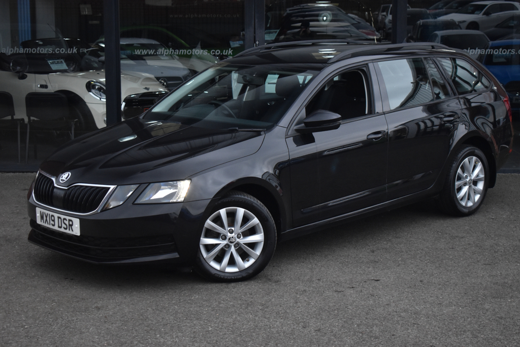 Skoda Octavia 1.6 Tdi S Hatchback Euro 6 Ss MX19DSR #4