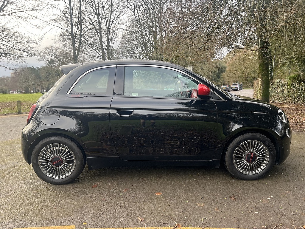 Fiat 500E Red 202222 WG22TGY Black #3
