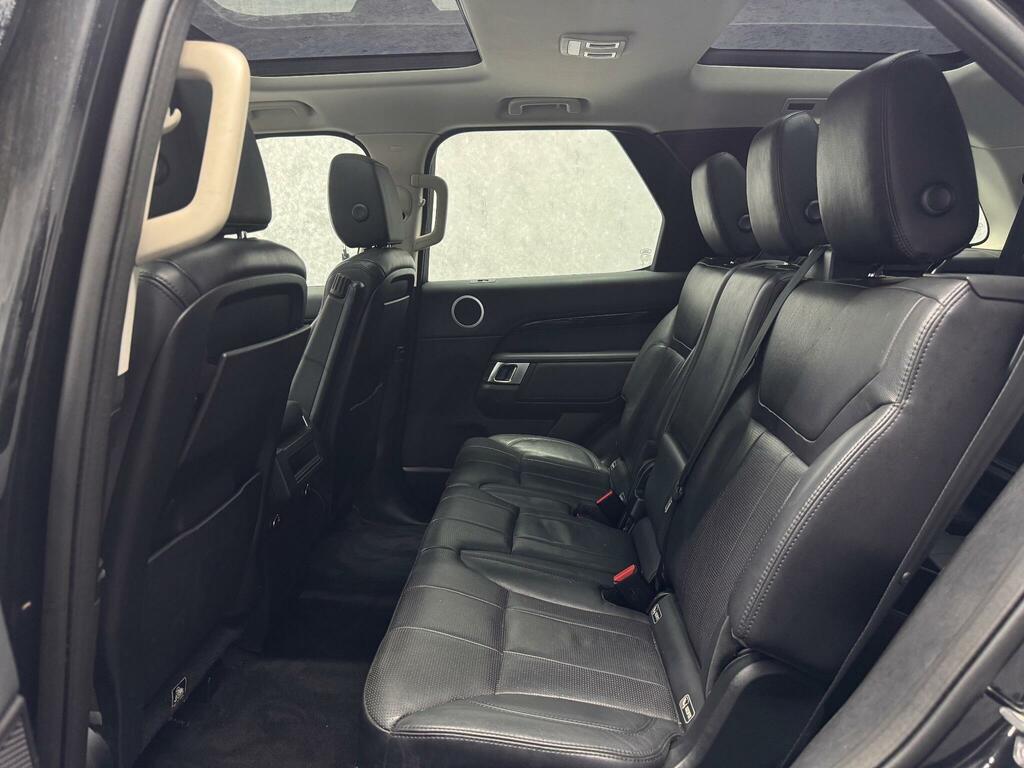 Land Rover Discovery 3.0 Td V6 Se 4Wd Euro 6 Ss WK67HVG Black #6