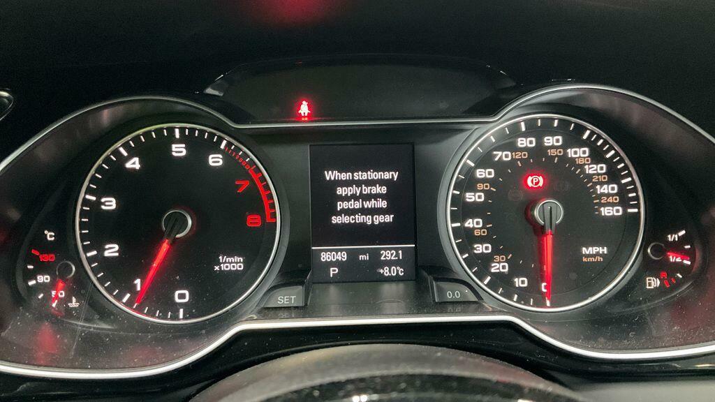 Audi A4 2.0 Tfsi Black Edition S Tronic Quattro Euro 5 S LR63BSV Black #5