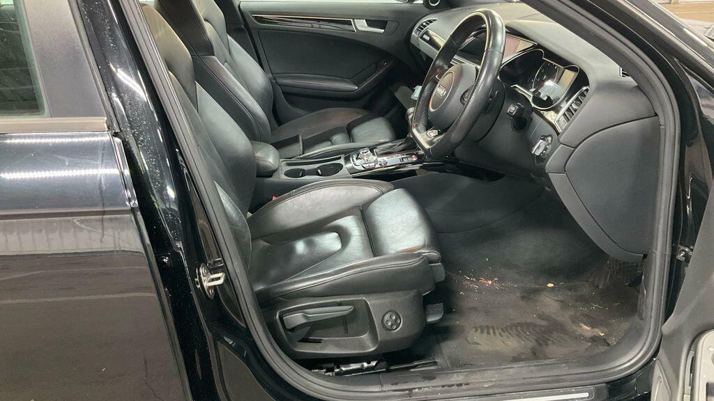 Audi A4 2.0 Tfsi Black Edition S Tronic Quattro Euro 5 S LR63BSV Black #2