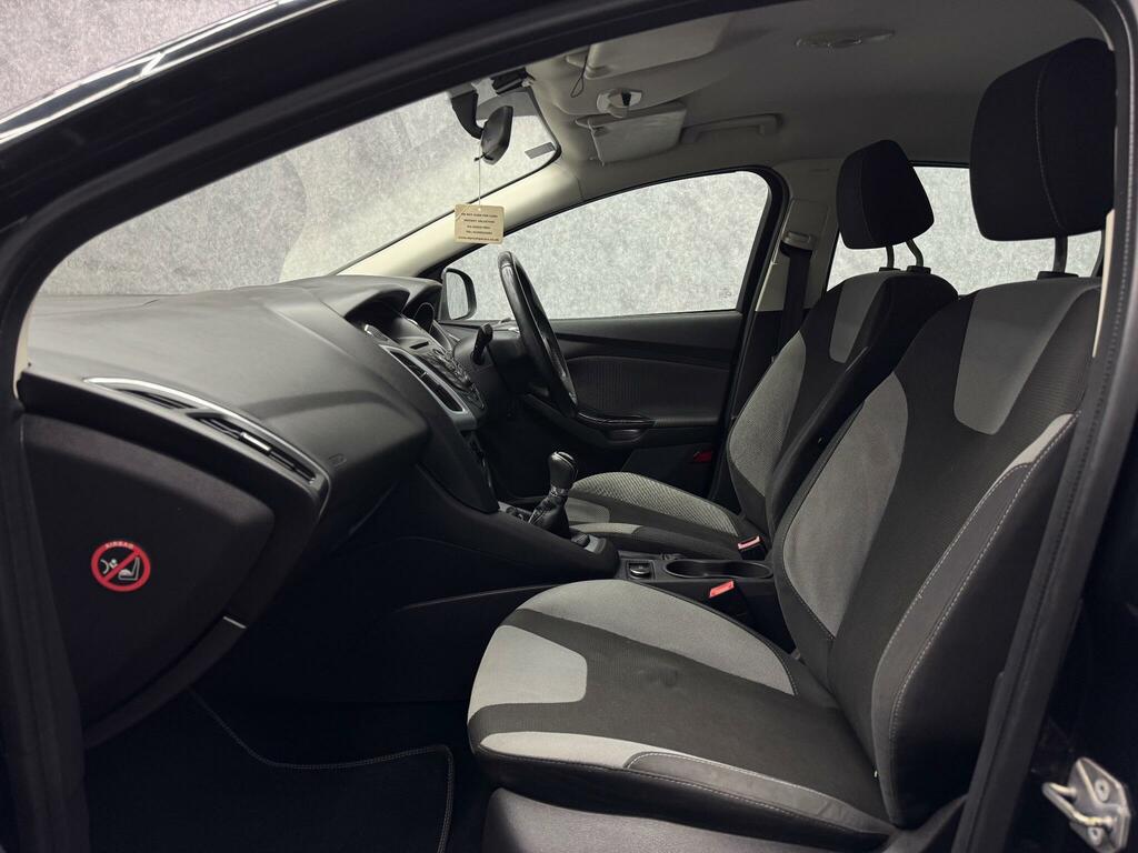 Ford Focus 1.6 Zetec Euro 5 GL62YZF Black #3