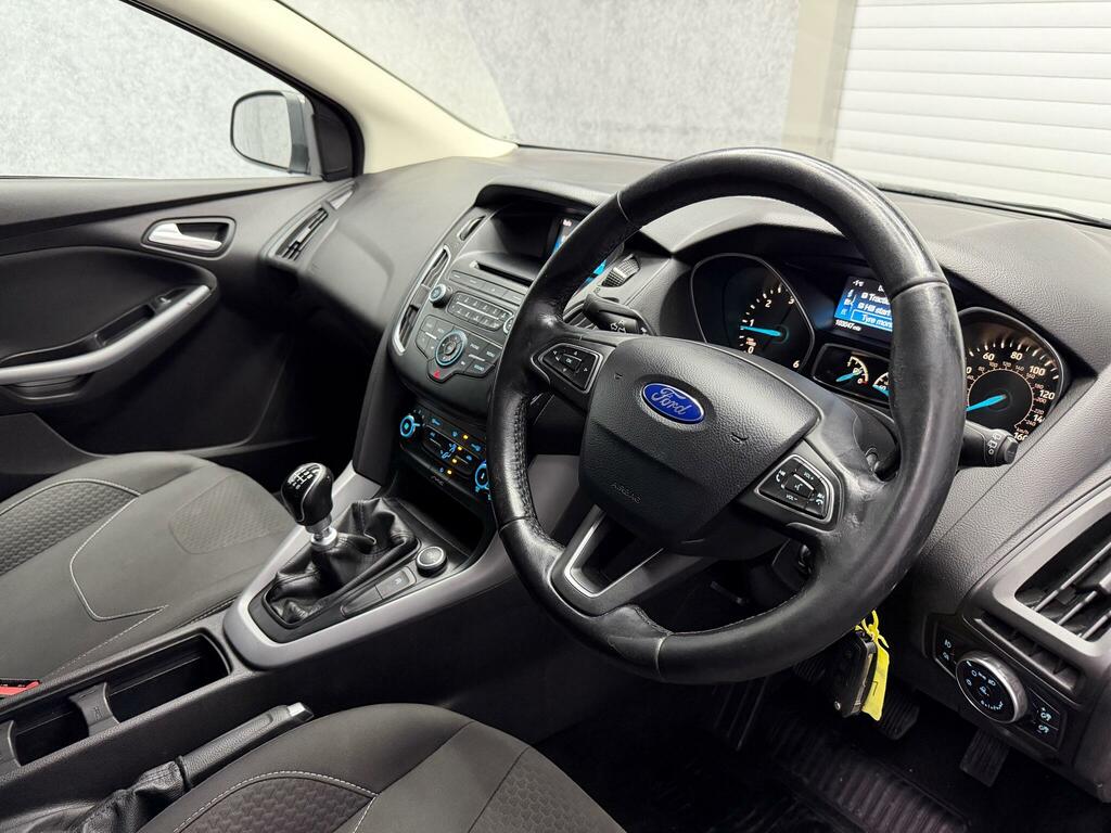 Ford Focus 1.5 Tdci Zetec Euro 6 Ss WO15NBE Grey #2