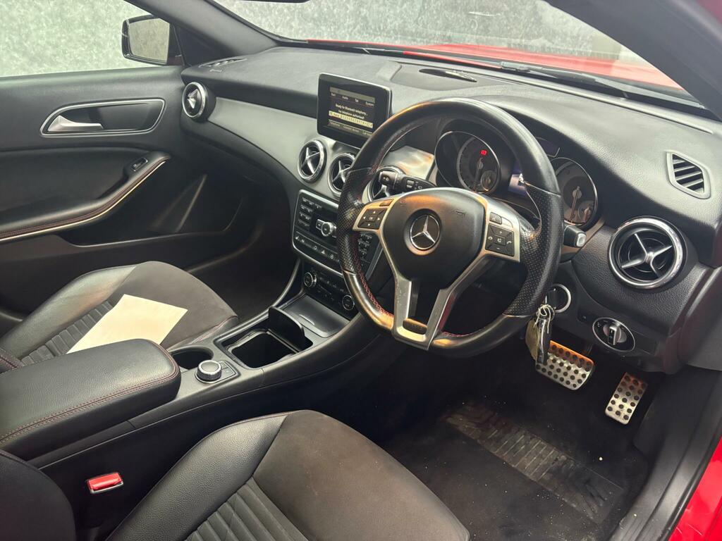 Mercedes-Benz GLA Class 2.1 Gla220d Amg Line Premium Plus 7G-dct 4Matic ND15DPF Red #2