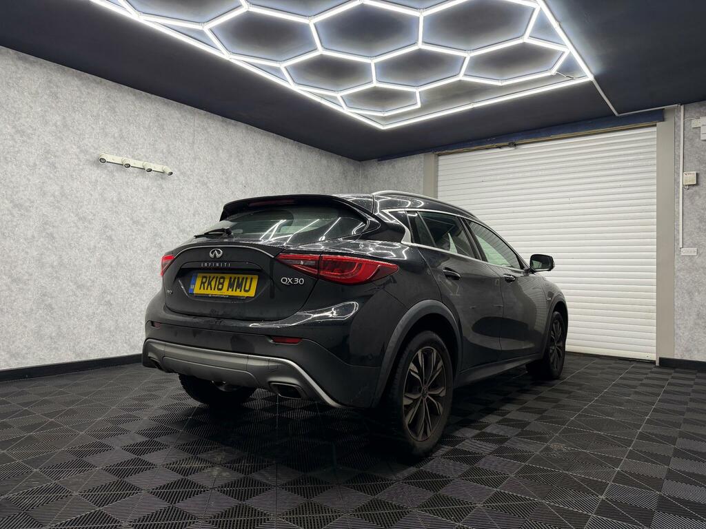Infiniti QX30 2.2D Premium Dct Awd Euro 6 Ss Black #4