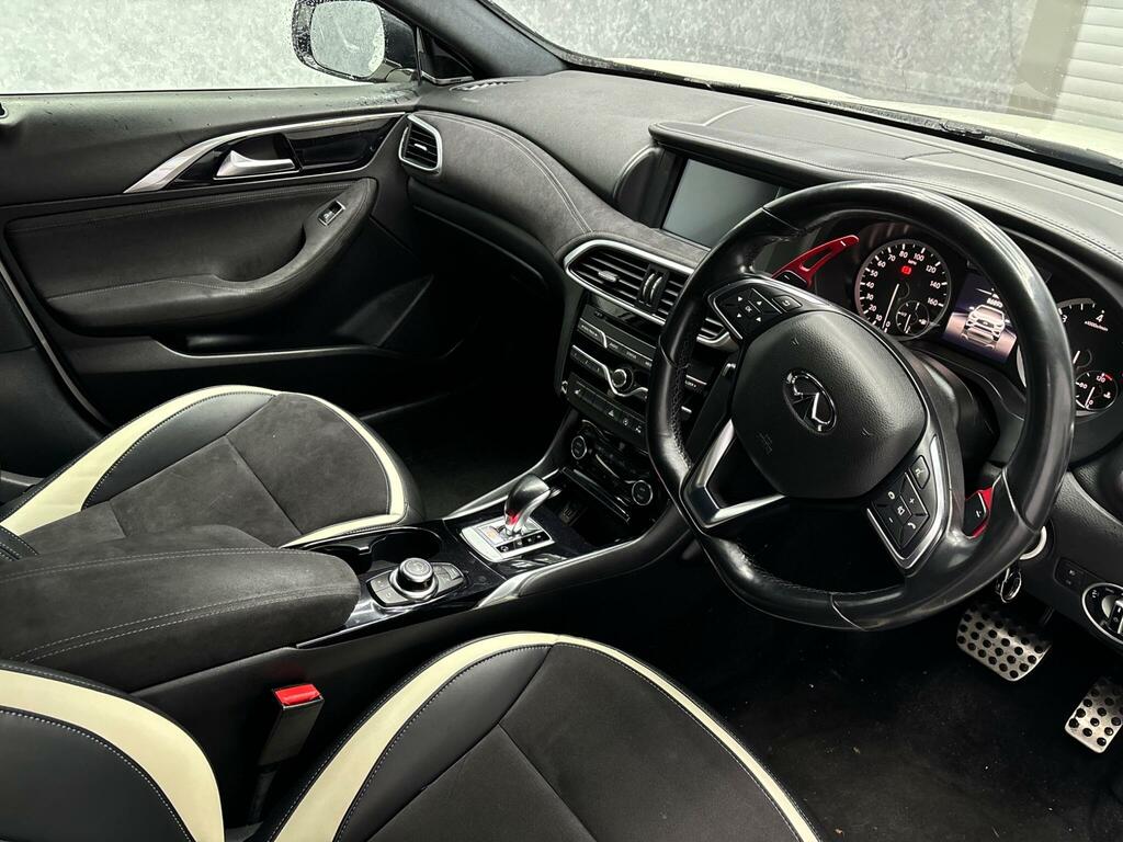 Infiniti Q30 2.2D Sport Dct Awd Euro 6 Ss RO16FLD White #2