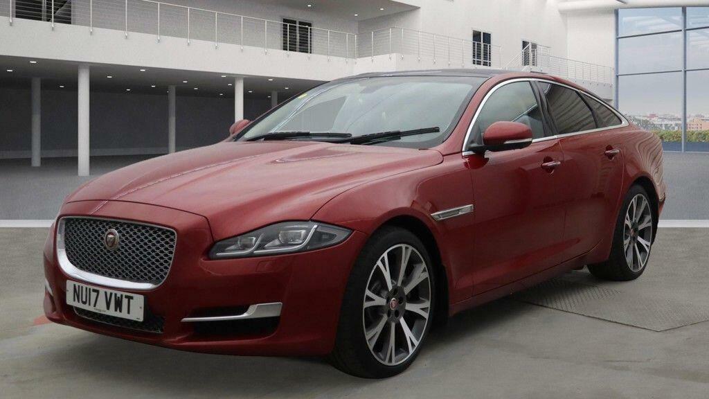Jaguar XJ 3.0D V6 Portfolio Euro 6 Ss Red