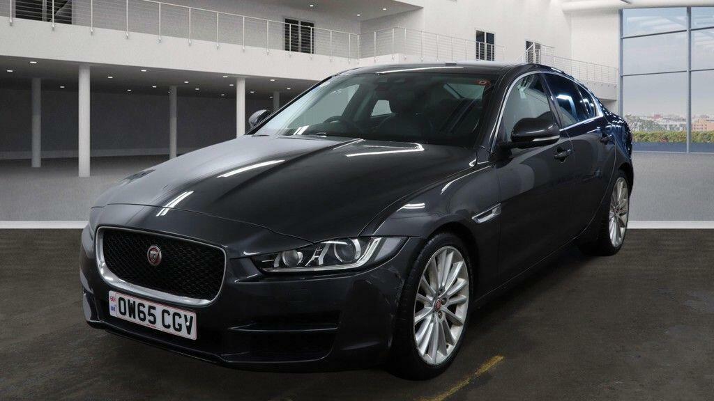 Jaguar XE 2.0D Portfolio Euro 6 Ss Grey