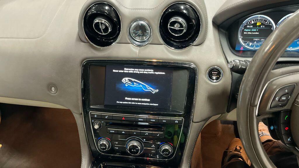 Jaguar XJ 3.0 V6 Portfolio Euro 5 Ss Black #4
