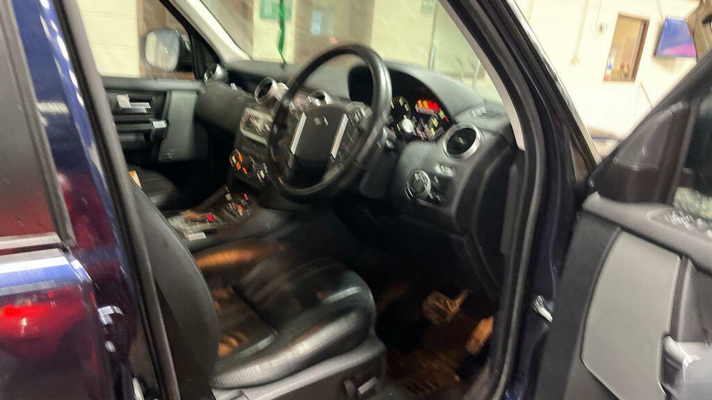 Land Rover Discovery 4 3.0 Sd V6 Graphite 4Wd Euro 6 Ss BJ66HFF Blue #2
