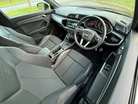 Audi Q3 2.0 Tfsi 40 AU22PYP Black #4