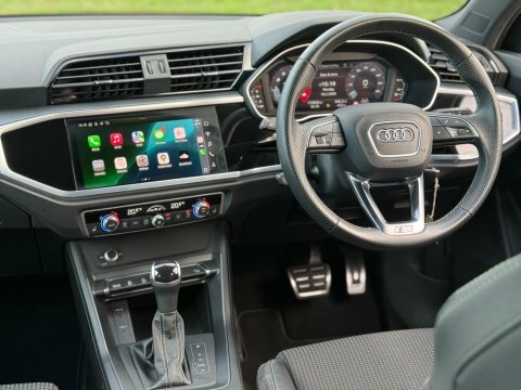 Audi Q3 2.0 Tfsi 40 AU22PYP Black #2