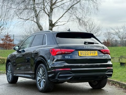 Audi Q3 2.0 Tfsi 40 AU22PYP Black #3