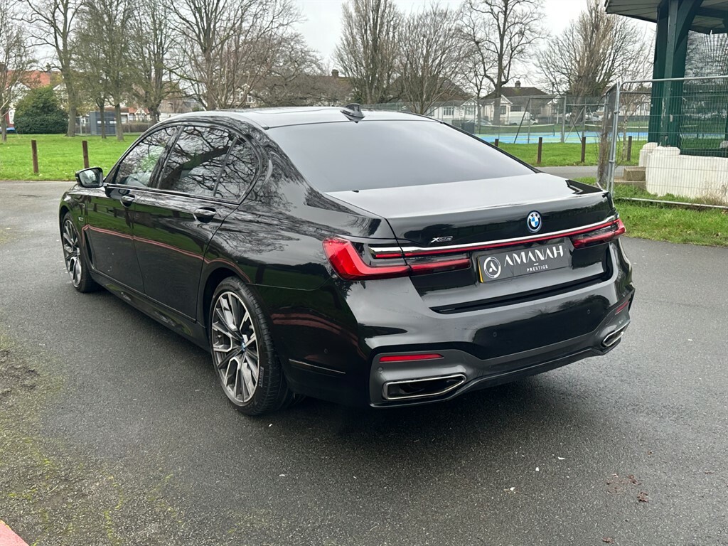 BMW 7 Series Xdrive M Sport YH22UGT Black #2
