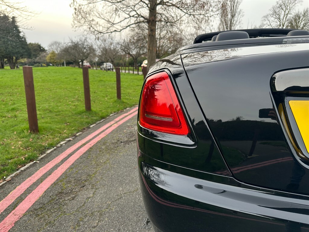 Rolls-Royce Dawn Dawn V12 Black #24