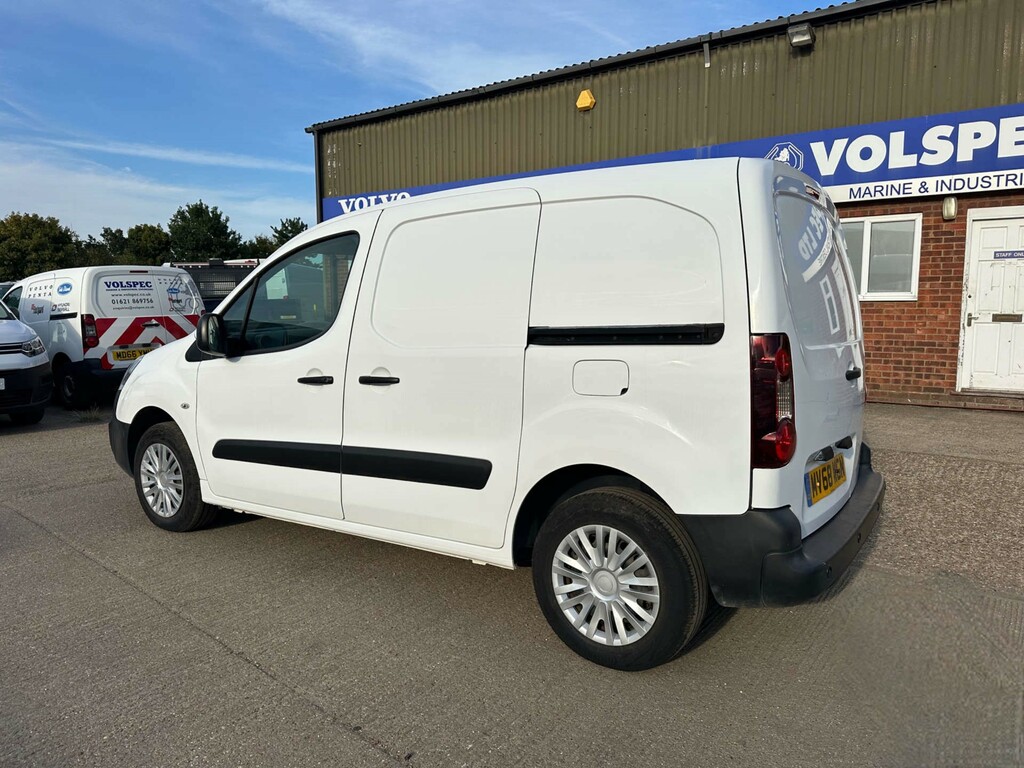 Peugeot Partner Bluehdi 854 Professional Panel Van L MV68WGN White #5