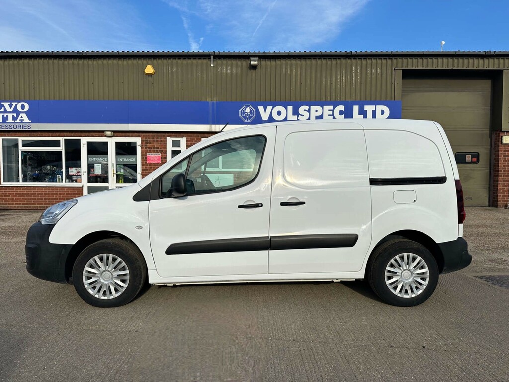 Peugeot Partner Bluehdi 854 Professional Panel Van L MV68WGN White #4