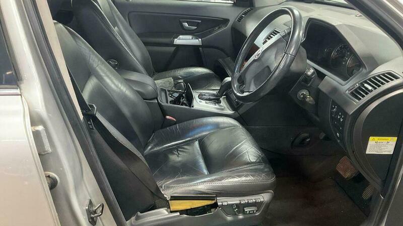 Volvo XC90 2.4 D5 Se Geartronic Silver #3