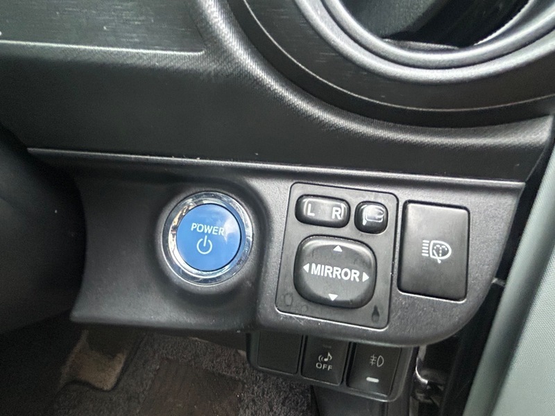 Toyota Aqua Hybrid Auto Silver #35
