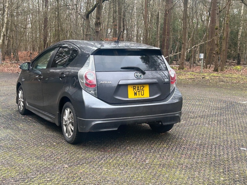 Toyota Aqua Hybrid Auto Silver #9