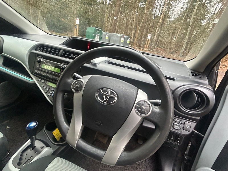 Toyota Aqua Hybrid Auto Silver #32