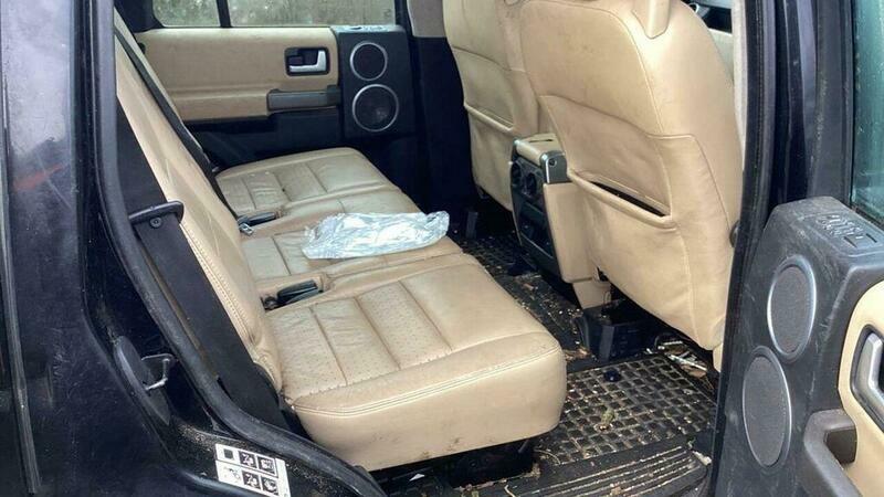 Land Rover Discovery 2.7 Td V6 Hse Black #4