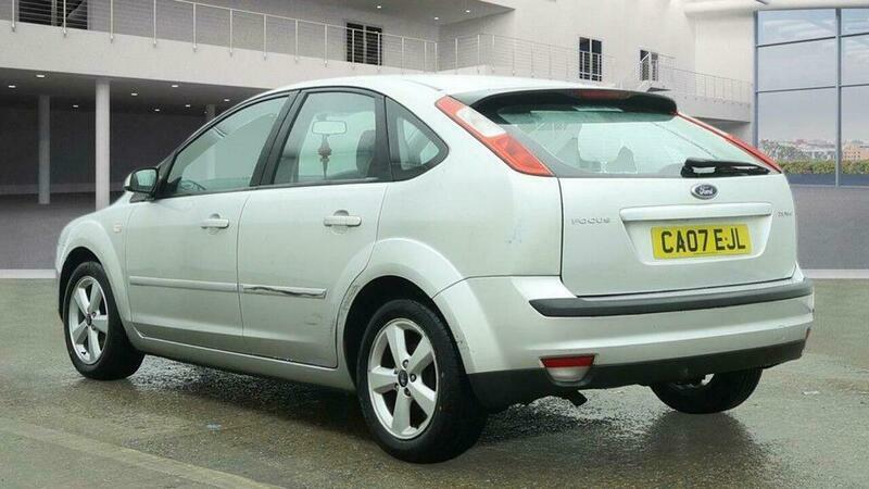 Ford Focus 1.6 Zetec Climate Silver #4