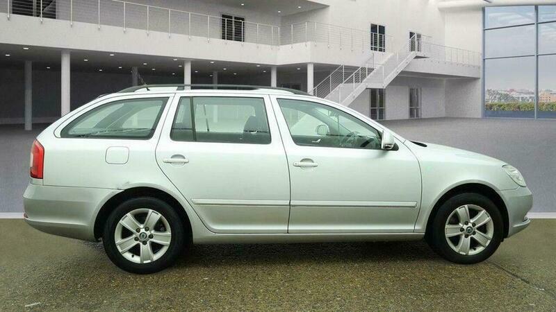 Skoda Octavia 1.6 Tdi Greenline II Silver #5