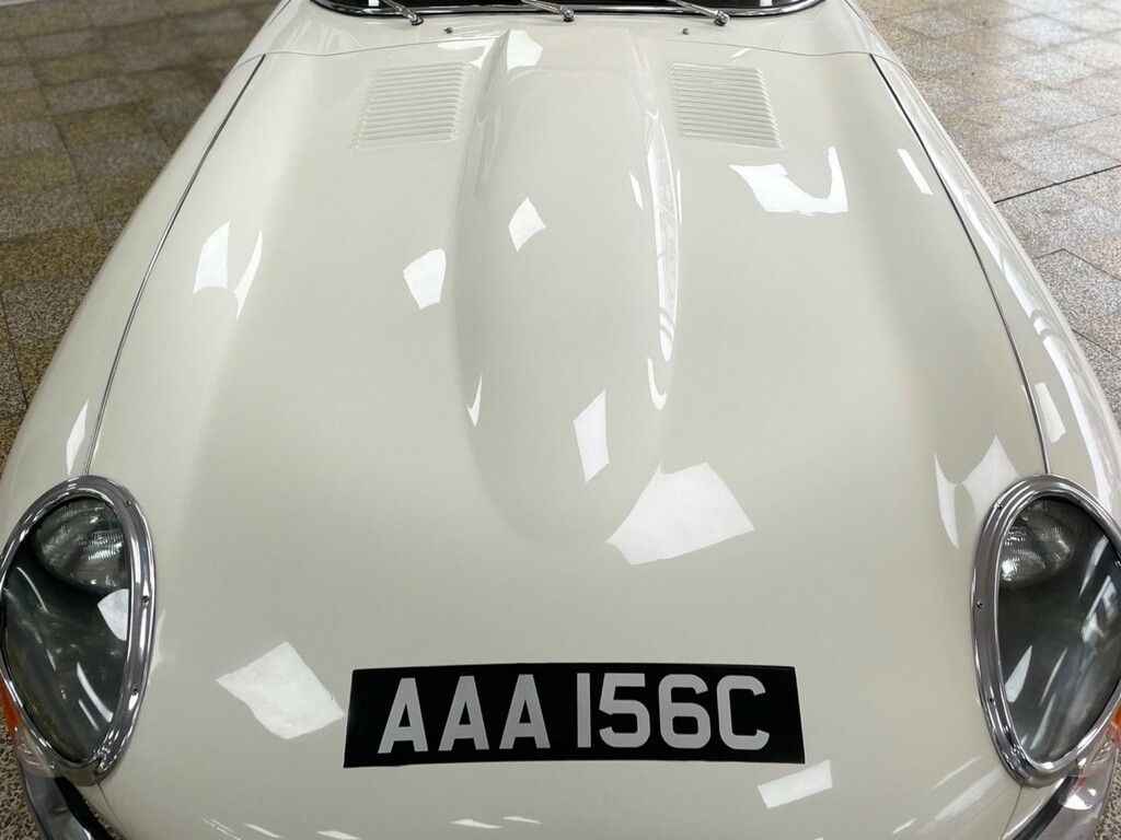 Jaguar E-Type Petrol AAA156C White #4