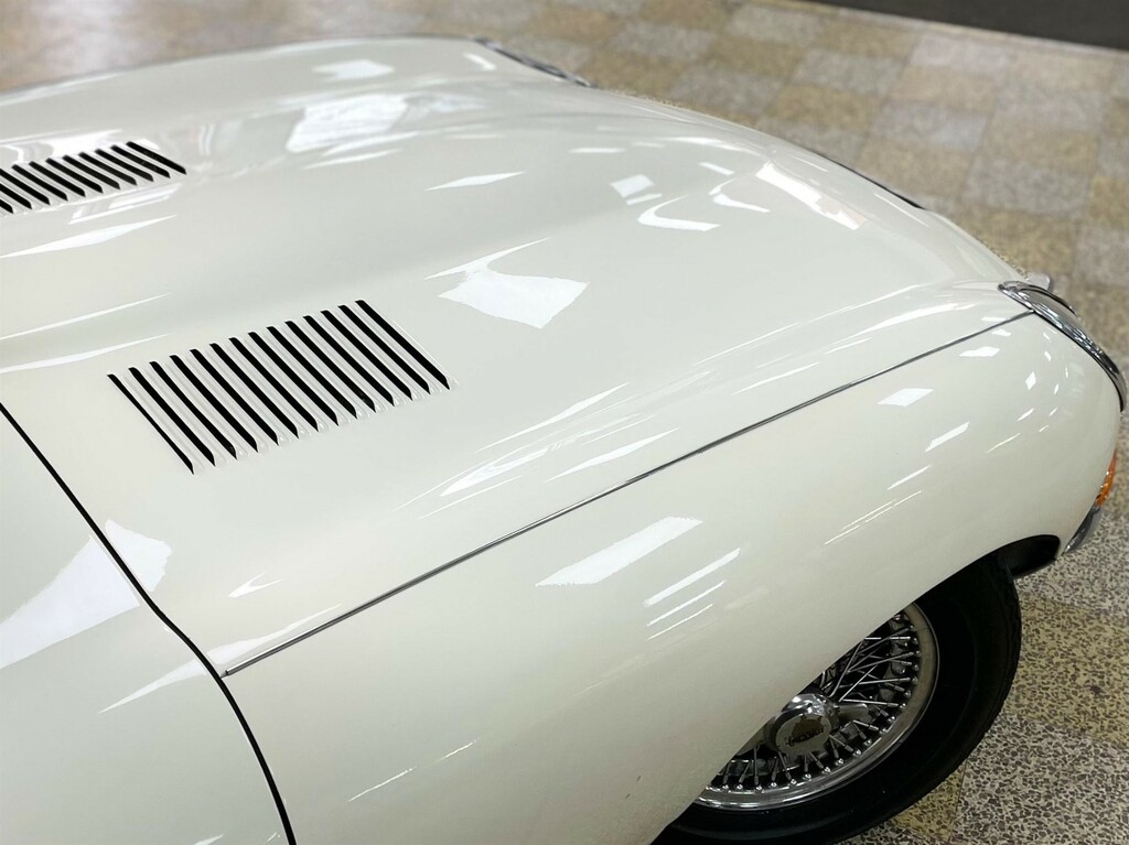 Jaguar E-Type Petrol AAA156C White #5