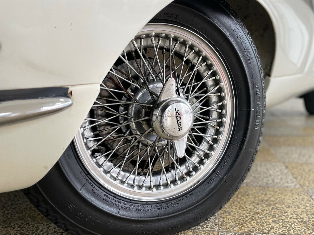 Jaguar E-Type Petrol AAA156C White #2