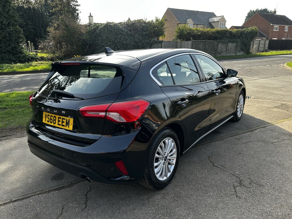 Ford Focus Hatchback 1.5 Ecoblue Titanium 2018 YS68EEM Black #5