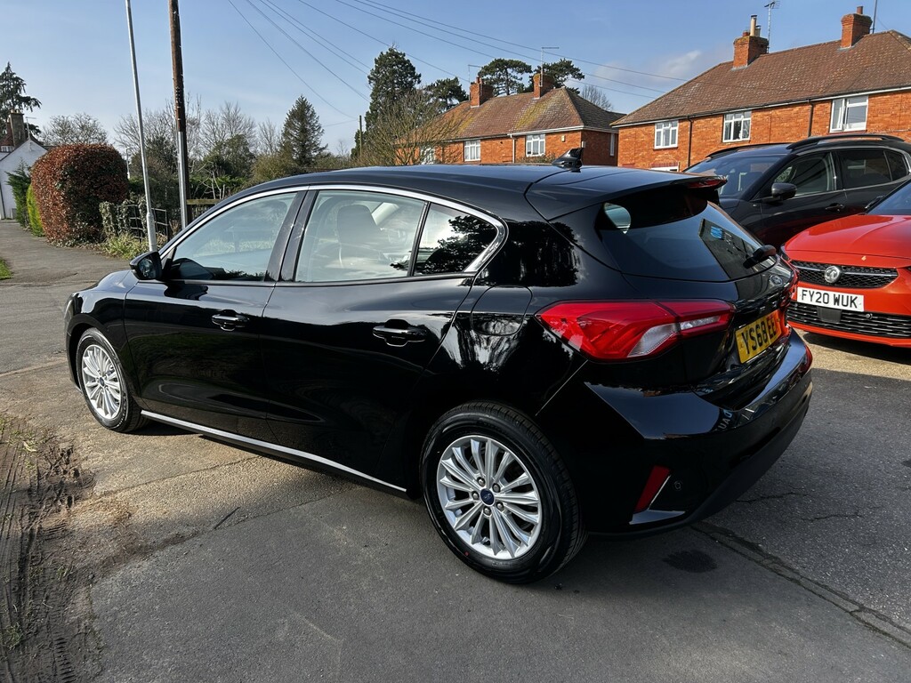 Ford Focus Hatchback 1.5 Ecoblue Titanium 2018 YS68EEM Black #3